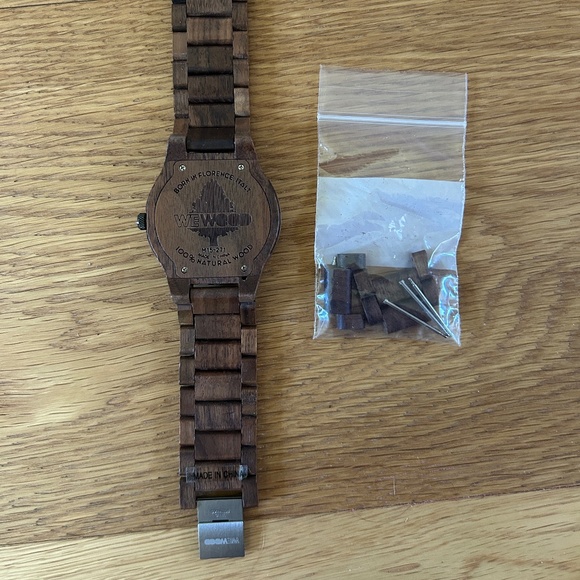 We Wood Watch - Picture 4 of 4